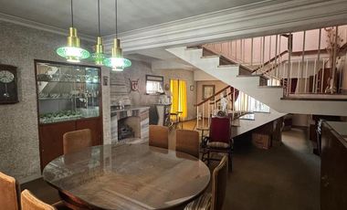 Casa en venta a metros de Bv. Pellegrini. 3 Dormitorios + Cochera