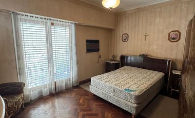 Casa en venta a metros de Bv. Pellegrini. 3 Dormitorios + Cochera