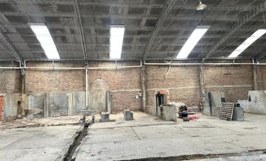 Galpones en San José de 200m2 cubiertos