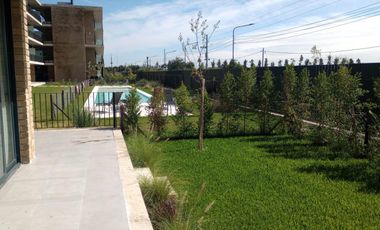Terrazas de Santa María | Alquiler | Departamento 2 ambiente con jardín y vista abierta