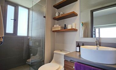 SE RENTA PRECIOSO DEPARTAMENTO AMUEBLADO EN BE GRAND LOMAS