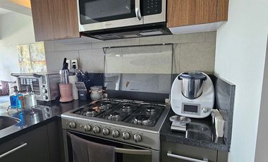 SE RENTA PRECIOSO DEPARTAMENTO AMUEBLADO EN BE GRAND LOMAS