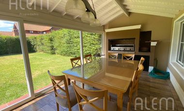 Casa en Venta en Campos de Echeverría, Canning