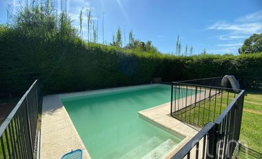 Casa en Venta en Campos de Echeverría, Canning