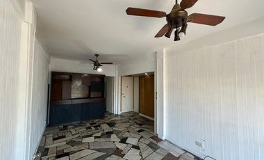 Departamento cuatro ambientes en venta en Sarandi