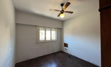 Departamento cuatro ambientes en venta en Sarandi