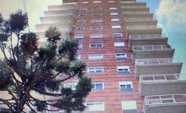 Departamento de 3 ambientes con cochera en ALQUILER en La Lucila