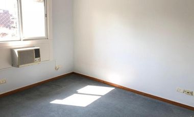 Departamento de 3 ambientes con cochera en ALQUILER en La Lucila