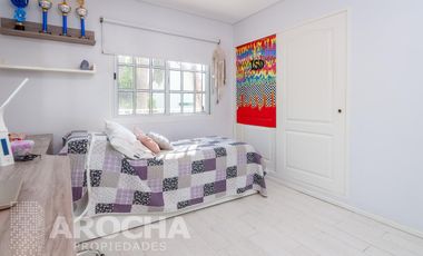 3 dormitorios con pileta y jardin alquiler anual.