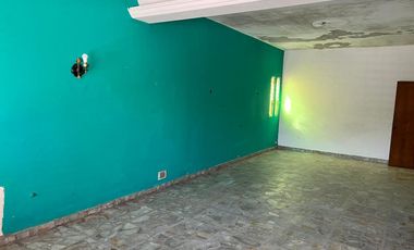 Venta Casa en  Banfield