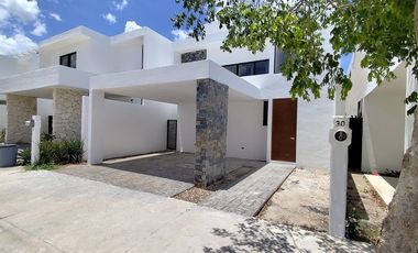 Casa en Venta en Conkal, Mérida Yucatán (EB-VT7996)