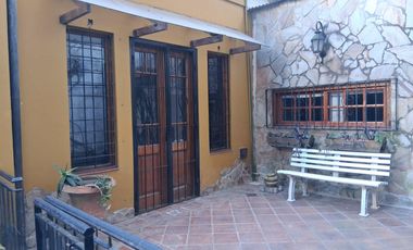Casa 4 ambientes. Excelente ubicación. San Fernando.