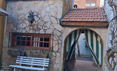 Casa 4 ambientes. Excelente ubicación. San Fernando.