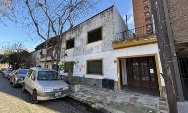 Casa 4 ambientes. Excelente ubicación. San Fernando.