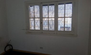 Casa 4 ambientes. Excelente ubicación. San Fernando.