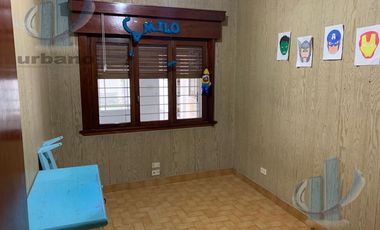 Venta - Casa  4 amb. - Ramos Mejia Sur