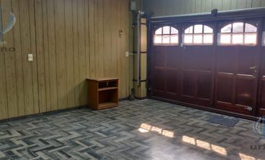 Venta - Casa  4 amb. - Ramos Mejia Sur