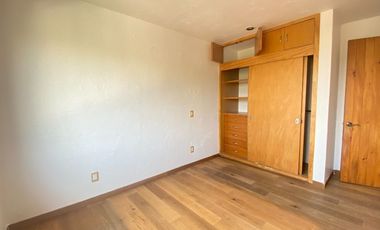 VENTA CASA EN BOSQUES DE LA HERRADURA CON SEGURIDAD