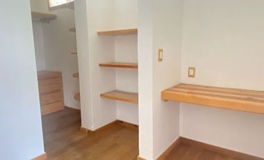 VENTA CASA EN BOSQUES DE LA HERRADURA CON SEGURIDAD