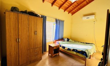 Casa con Pileta zona Artalaz