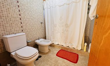 Casa con Pileta zona Artalaz