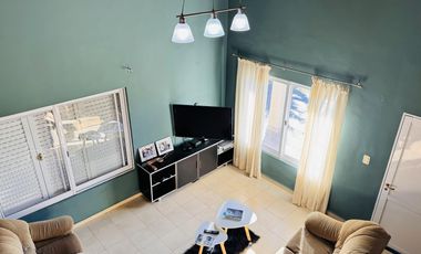 Casa con Pileta zona Artalaz