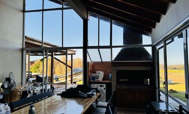 Casa con Pileta zona Artalaz