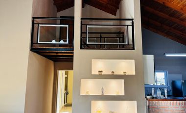 Casa con Pileta zona Artalaz
