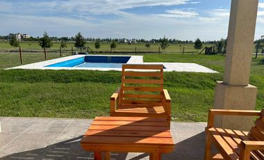 Propiedad con Piscina para Alquiler Temporal