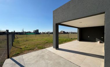 Casa en Funes City