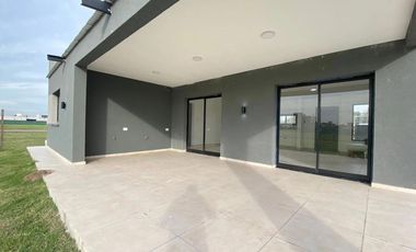 Casa en Funes City