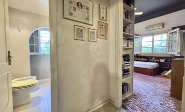 CASA VENTA VICENTE LÓPEZ 5 AMBIENTES JARDIN