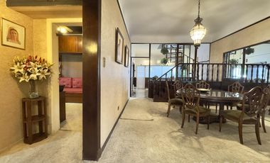 CASA VENTA VICENTE LÓPEZ 5 AMBIENTES JARDIN