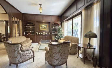 CASA VENTA VICENTE LÓPEZ 5 AMBIENTES JARDIN