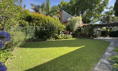 CASA VENTA VICENTE LÓPEZ 5 AMBIENTES JARDIN