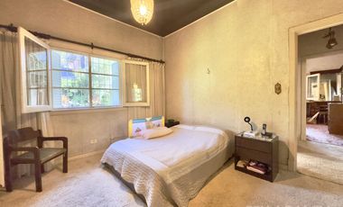 CASA VENTA VICENTE LÓPEZ 5 AMBIENTES JARDIN