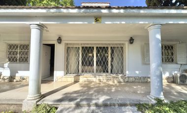 CASA VENTA VICENTE LÓPEZ 5 AMBIENTES JARDIN