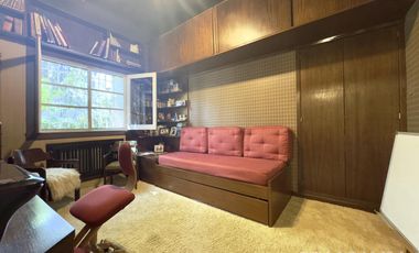 CASA VENTA VICENTE LÓPEZ 5 AMBIENTES JARDIN
