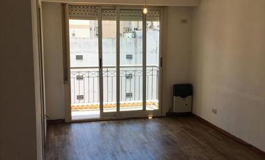 2 ambientes con balcon y baulera