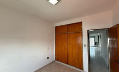 Departamento en Villa Dominico tres ambientes en alquiler cochera