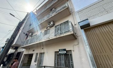 Departamento en Villa Dominico tres ambientes en alquiler cochera