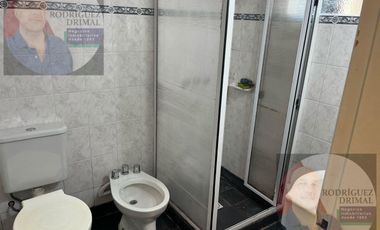 Casa en esquina! Propiedad reciclada con planos