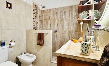 Casa 4 ambientes en venta con Jardín en Monte Grande