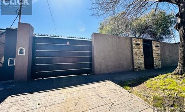 Casa 4 ambientes en venta con Jardín en Monte Grande