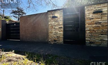 Casa 4 ambientes en venta con Jardín en Monte Grande