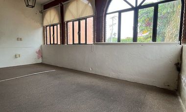 Propiedad en Venta a Media Cuadra de Av Americas, Ladrón de Guevara , Guadalajar