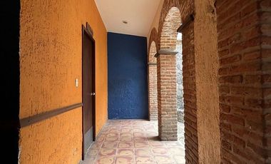 Propiedad en Venta a Media Cuadra de Av Americas, Ladrón de Guevara , Guadalajar