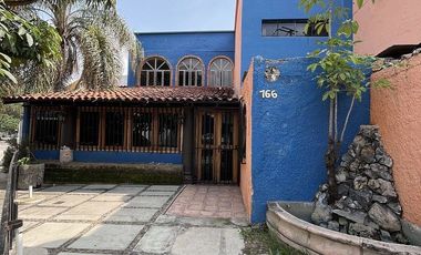 Propiedad en Venta a Media Cuadra de Av Americas, Ladrón de Guevara , Guadalajar