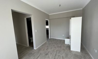 Departamento de cuatro ambientes en Venta en Sarandi