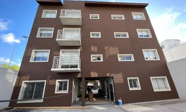 Departamento de cuatro ambientes en Venta en Sarandi
